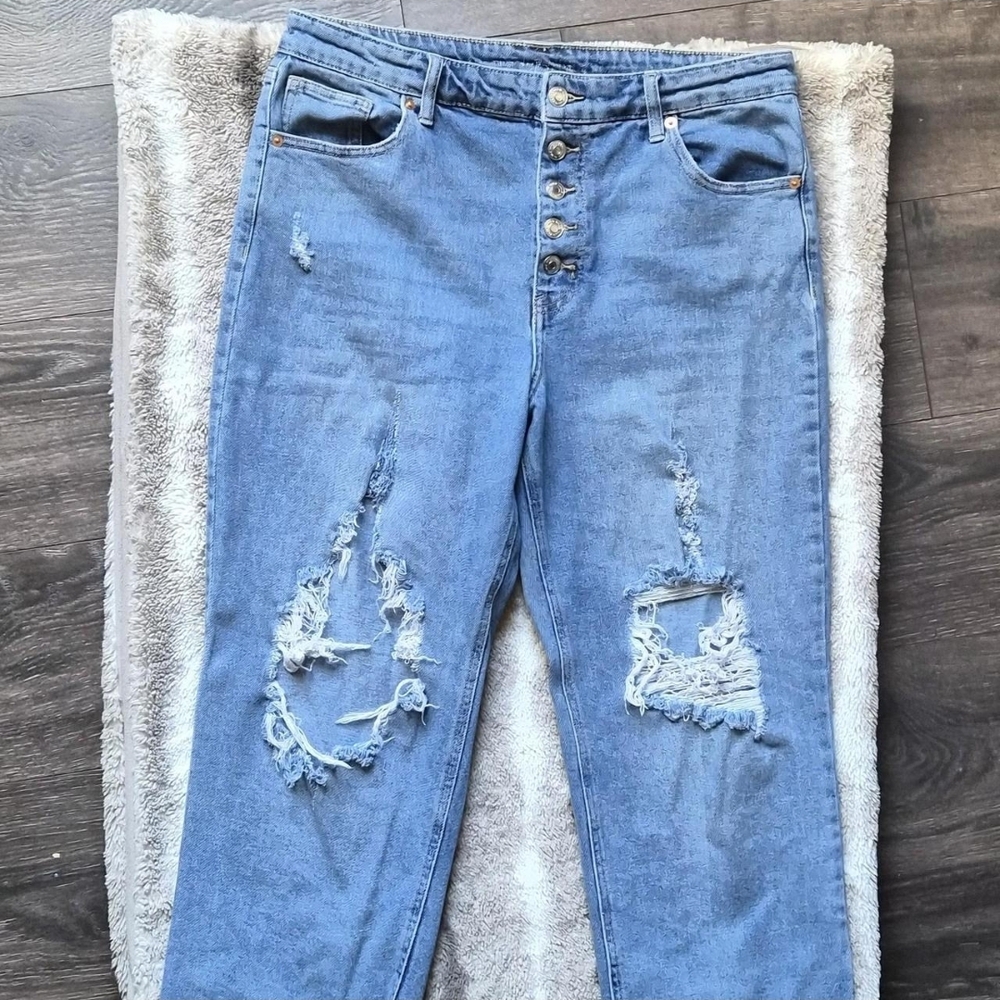 Distressed Blue Jeans - Picture 3 of 4
